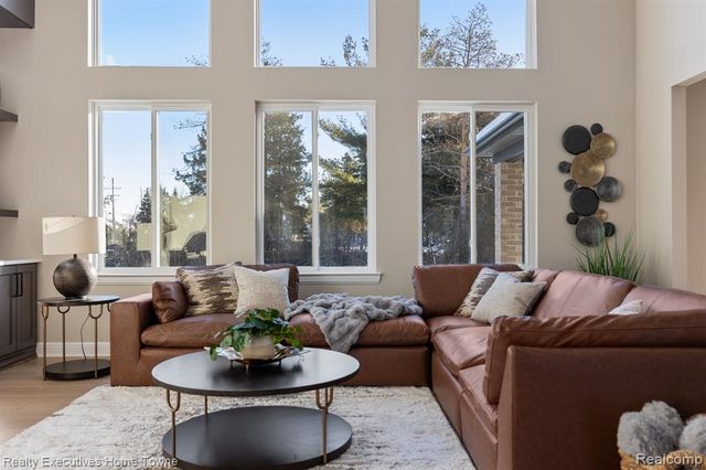 23873 Sawgrass Drive, Macomb, MI 48042