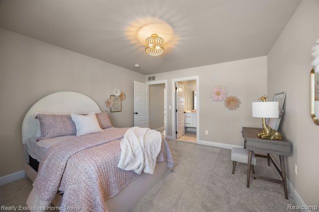 23873 Sawgrass Drive, Macomb, MI 48042