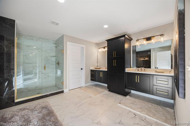 23873 Sawgrass Drive, Macomb, MI 48042