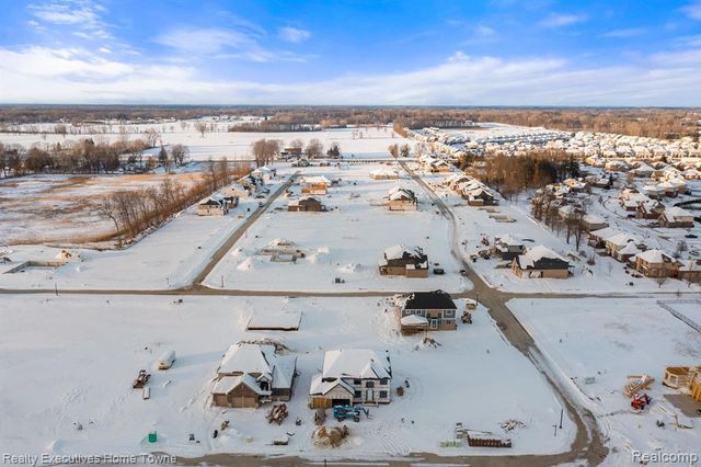 23873 Sawgrass Drive, Macomb, MI 48042