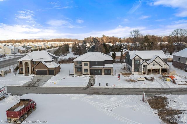 23873 Sawgrass Drive, Macomb, MI 48042