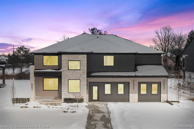 23873 Sawgrass Drive, Macomb, MI 48042