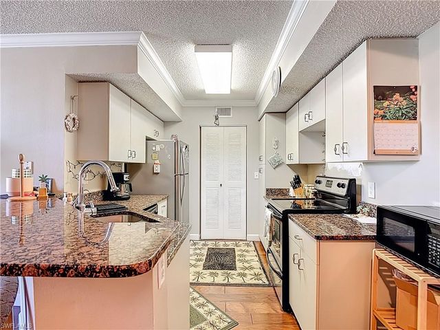 13505 Eagle Ridge DR 423, Fort Myers, FL 33912