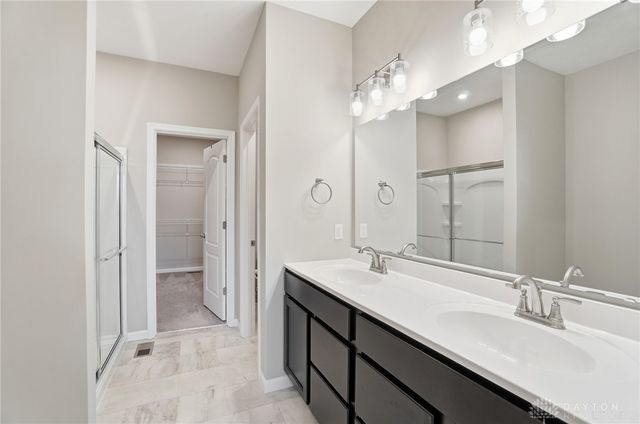 141 Kenneth Hamilton Way, Yellow Springs Vlg, OH 45387