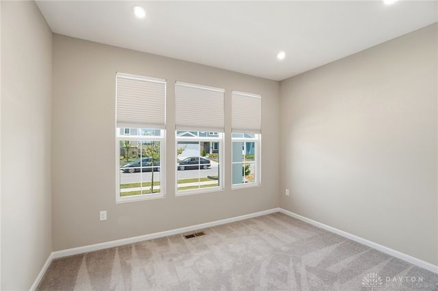 141 Kenneth Hamilton Way, Yellow Springs Vlg, OH 45387