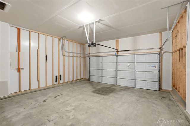 141 Kenneth Hamilton Way, Yellow Springs Vlg, OH 45387