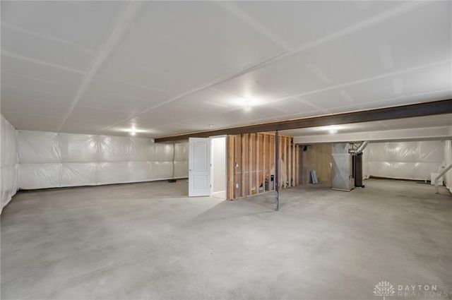 141 Kenneth Hamilton Way, Yellow Springs Vlg, OH 45387