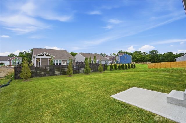141 Kenneth Hamilton Way, Yellow Springs Vlg, OH 45387