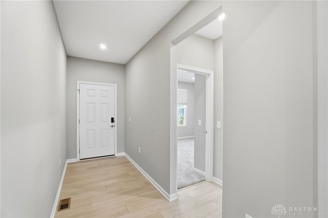 141 Kenneth Hamilton Way, Yellow Springs Vlg, OH 45387