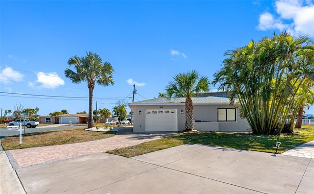 475 115TH AVENUE, Treasure Island, FL 33706
