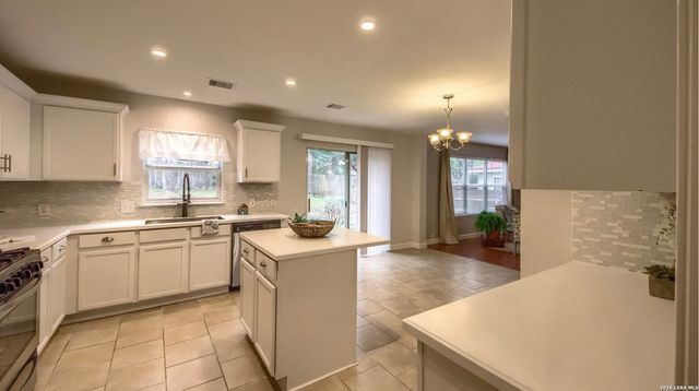 7711 Parkwood, San Antonio, TX 78249