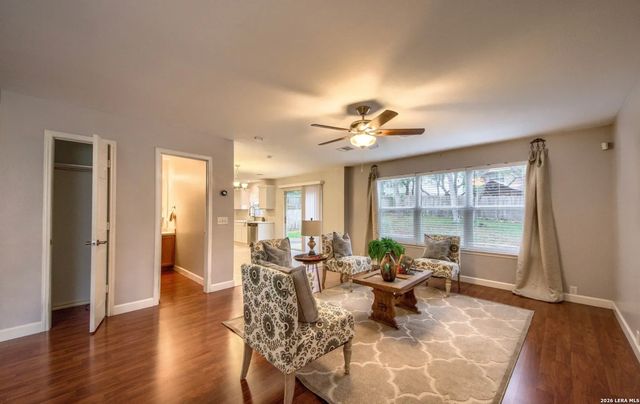 7711 Parkwood, San Antonio, TX 78249