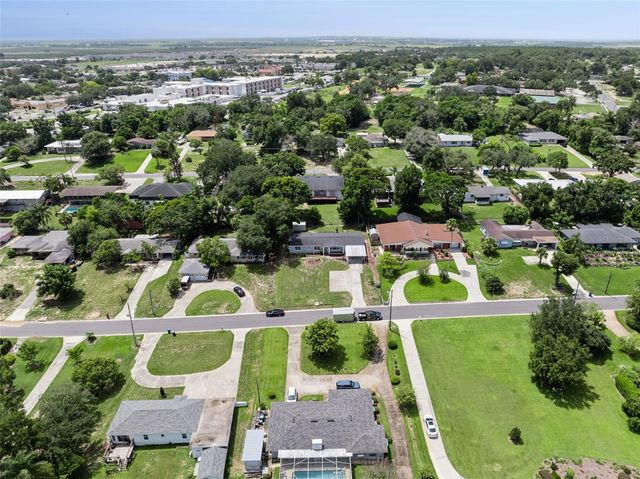 1024 SUNSET DRIVE, Lake Wales, FL 33853