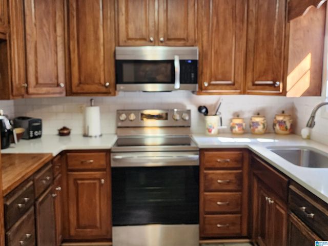 305 OAK LEAF CIRCLE, Pell City, AL 35125