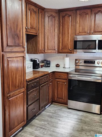 305 OAK LEAF CIRCLE, Pell City, AL 35125