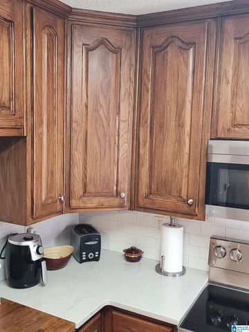 305 OAK LEAF CIRCLE, Pell City, AL 35125