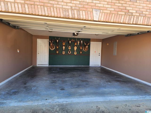 305 OAK LEAF CIRCLE, Pell City, AL 35125