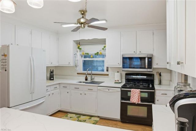 205 Hankins DR, Hampton, VA 23669