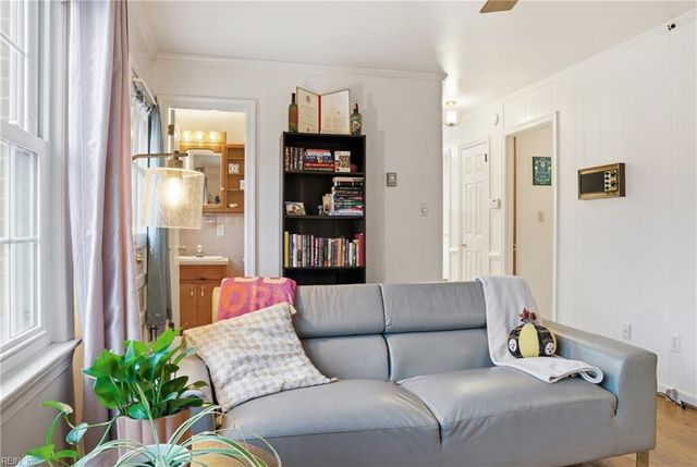 205 Hankins DR, Hampton, VA 23669