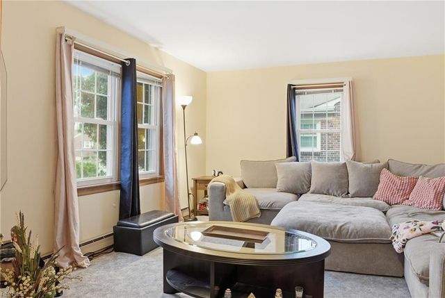 205 Hankins DR, Hampton, VA 23669