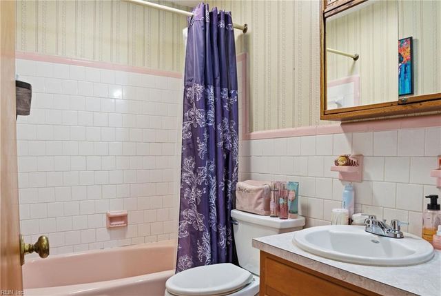 205 Hankins DR, Hampton, VA 23669