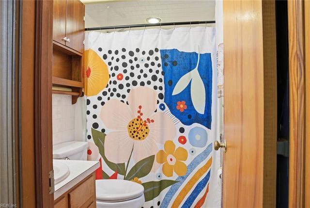 205 Hankins DR, Hampton, VA 23669