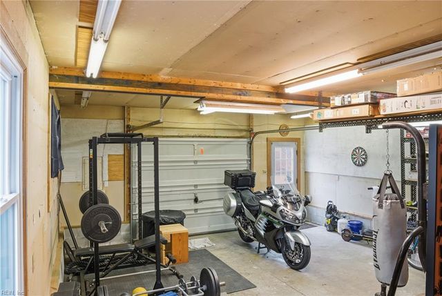 205 Hankins DR, Hampton, VA 23669