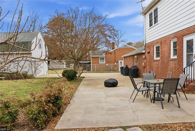 205 Hankins DR, Hampton, VA 23669