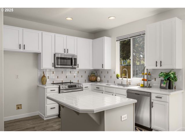 3295 Sw 179TH Ter, Beaverton, OR 97003