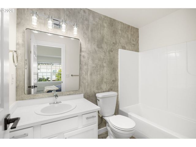 3295 Sw 179TH Ter, Beaverton, OR 97003