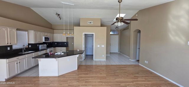 9163 W DAVIS Road, Peoria, AZ 85382