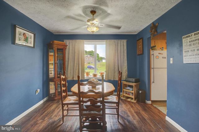 10 SURREY COURT, Chambersburg, PA 17201