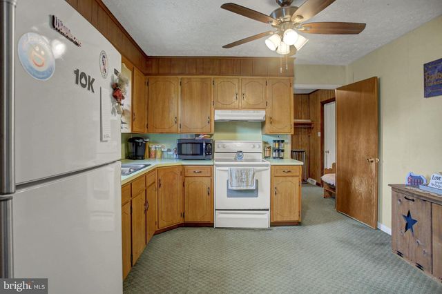 10 SURREY COURT, Chambersburg, PA 17201