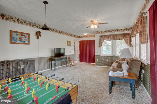 10 SURREY COURT, Chambersburg, PA 17201