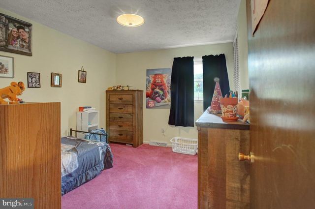 10 SURREY COURT, Chambersburg, PA 17201