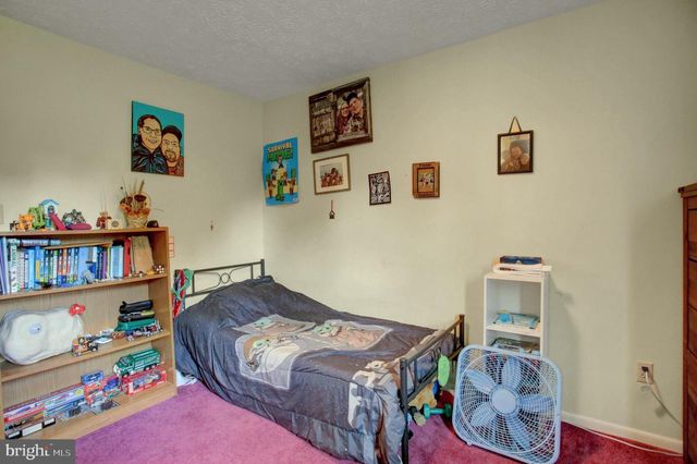 10 SURREY COURT, Chambersburg, PA 17201