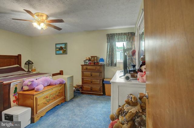 10 SURREY COURT, Chambersburg, PA 17201