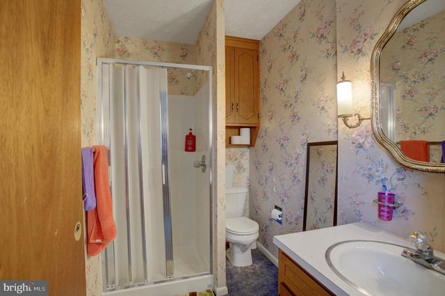 10 SURREY COURT, Chambersburg, PA 17201