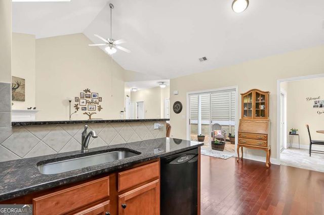 327 Acuba View, Woodstock, GA 30188