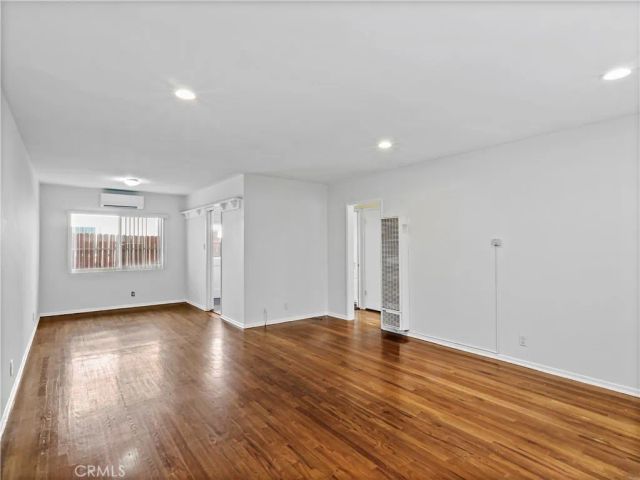 4918 Tujunga Avenue, North Hollywood, CA 91601