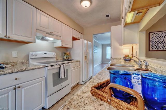 4906 Woods Edge RD, Virginia Beach, VA 23462