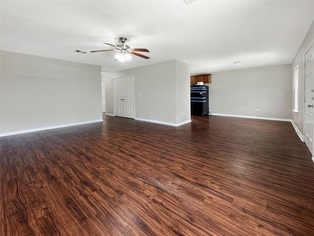 7426 Blue Jay Drive, Texas City, TX 77591