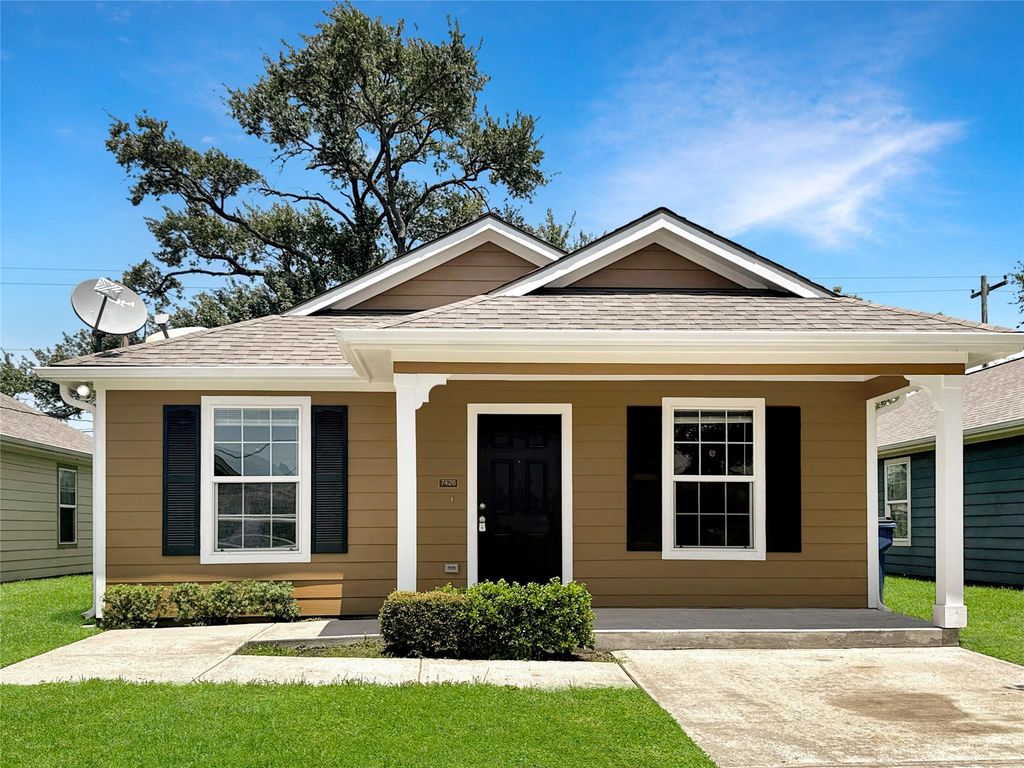 7426 Blue Jay Drive, Texas City, TX 77591