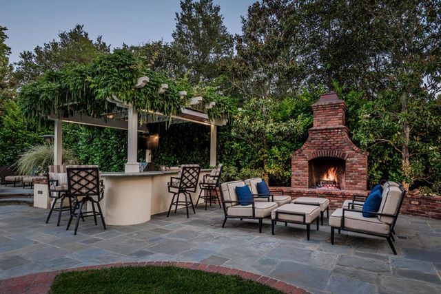 721 Edgewood Road, San Mateo, CA 94402