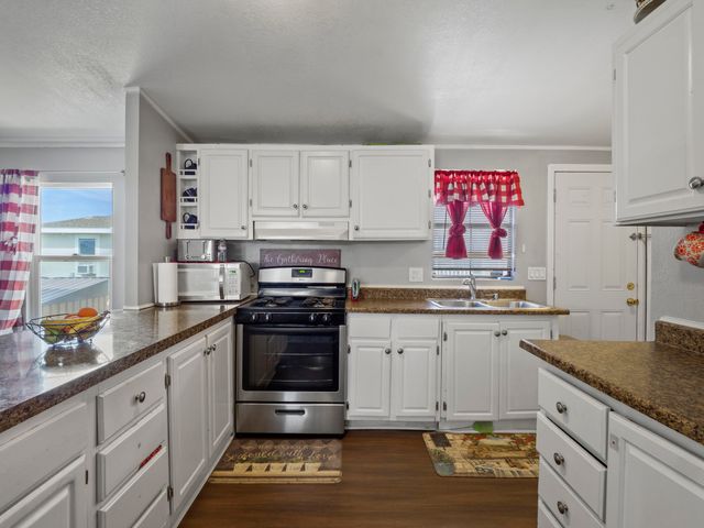 1550 20th Street Spc 14, Rosamond, CA 93560