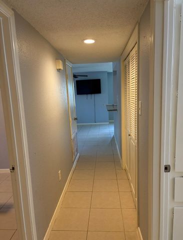 12005 Greenwood Forest Drive A, Houston, TX 77066