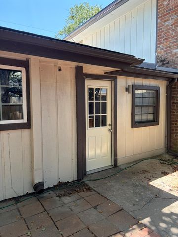 12005 Greenwood Forest Drive A, Houston, TX 77066