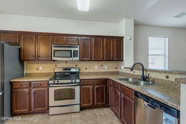 14269 Rattler Point Drive, El Paso, TX 79938