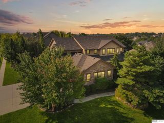 18107 Leavenworth Street, Omaha, NE 68022