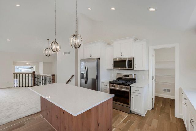 5349 178th Street W, Lakeville, MN 55044